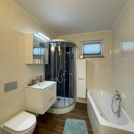 Appartement Komfortables Einraum-apartment In *