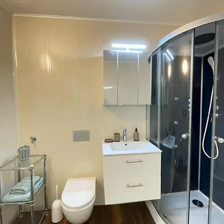 Komfortables Einraum-apartment In Lejlighed Weissenthurm
