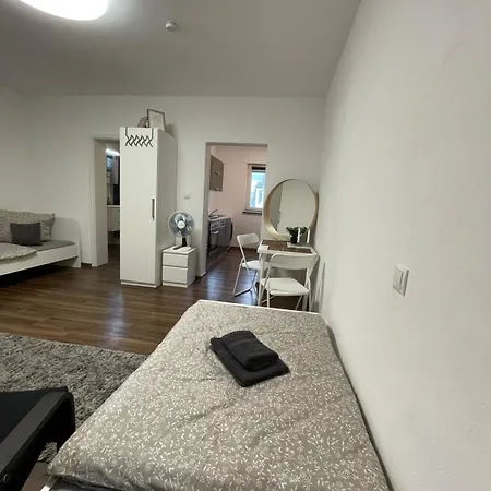 Komfortables Einraum-apartment In