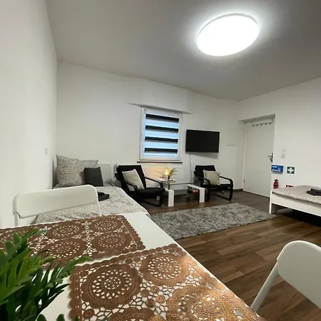 Komfortables Einraum-apartment In Lejlighed Weissenthurm